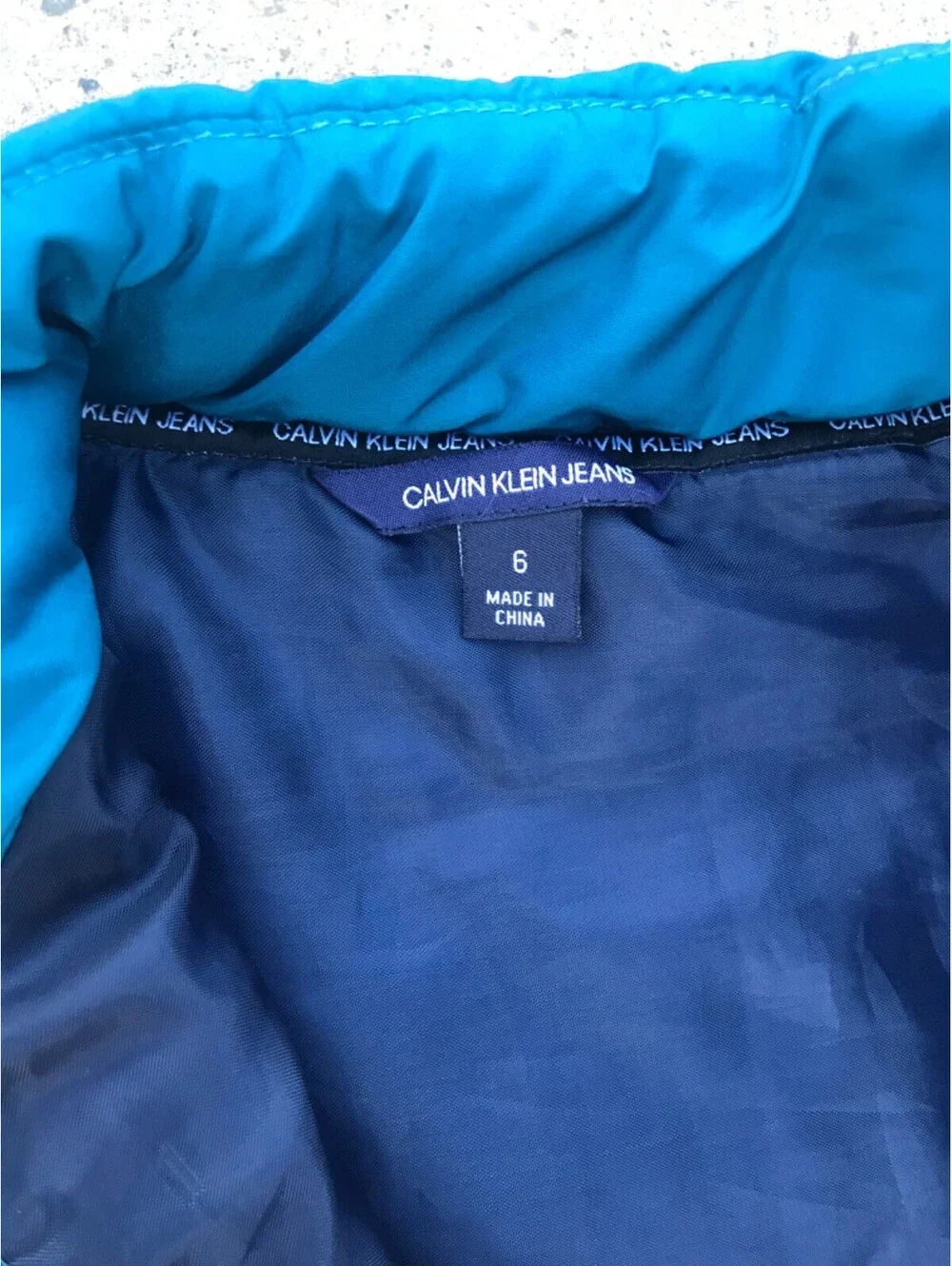 Calvin Klein Jeans Boys Teal Puffer Vest Size 6  Zip Pockets Logo Light Blue